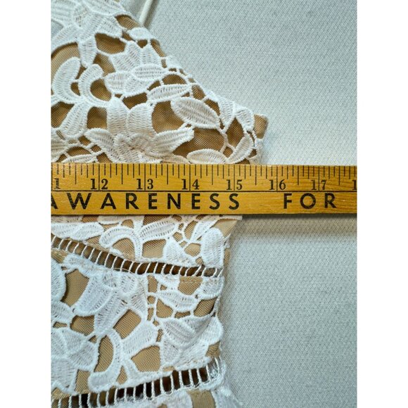 Wyatt Correction Women's Crochet Lace Floral Dress Stretch Size M White Back Zip - Picture 10 of 14